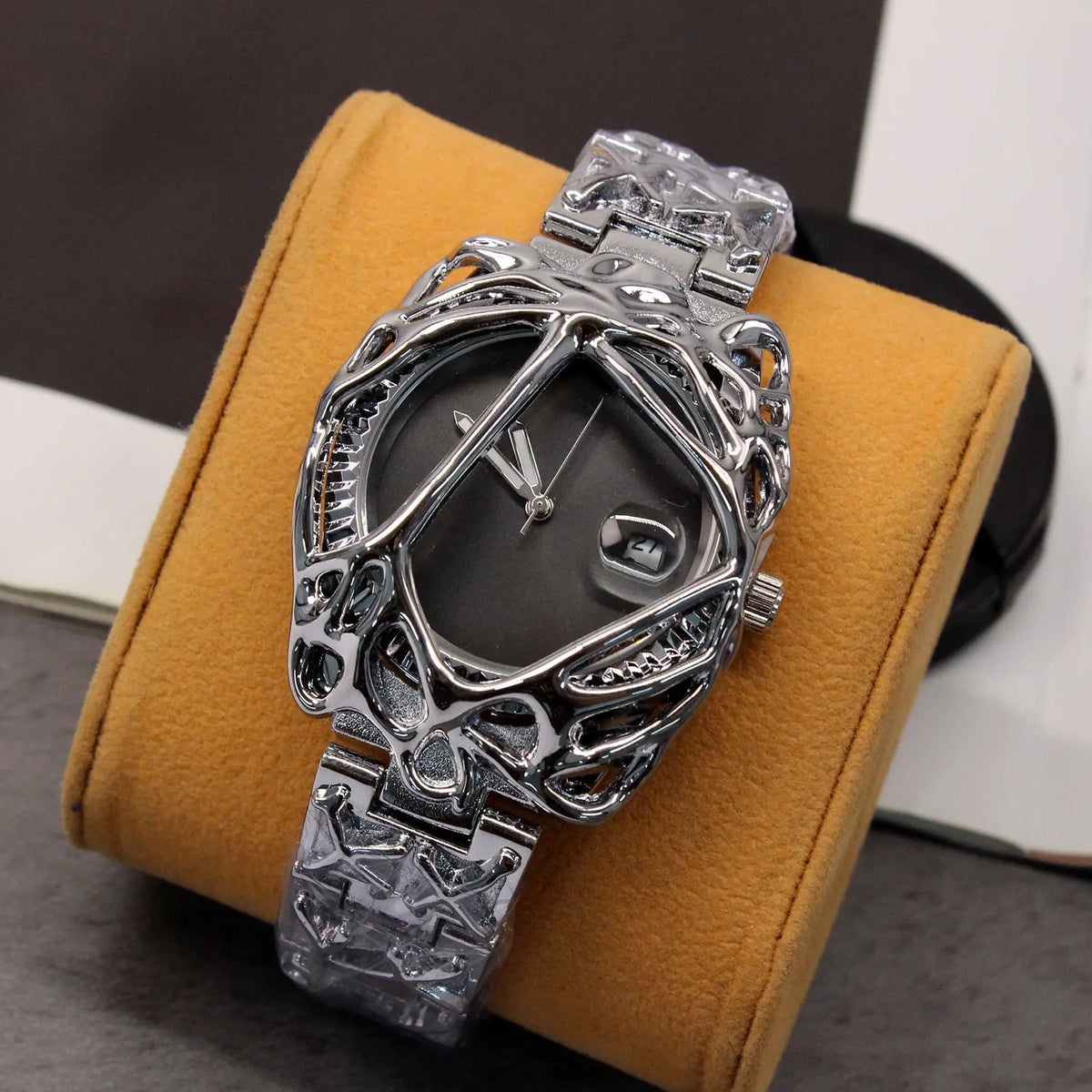 Ivy Alabaster Vine Watch