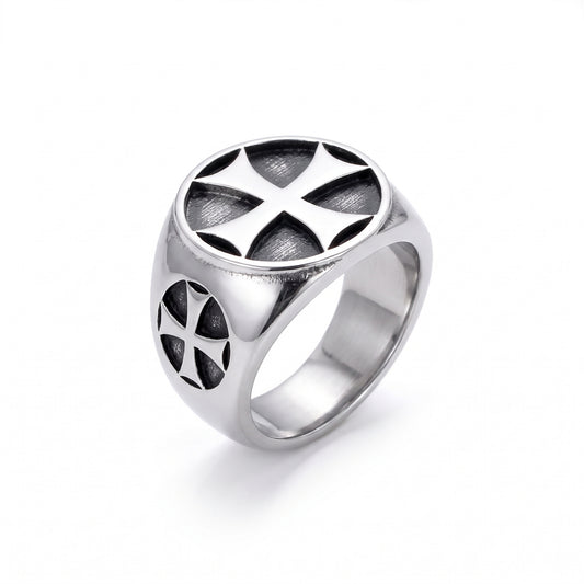 Seneschal Templar cross signet ring in stainless steel, front view on white background